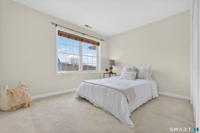 1502 Pinnacle Way 1502, Danbury, CT 06811