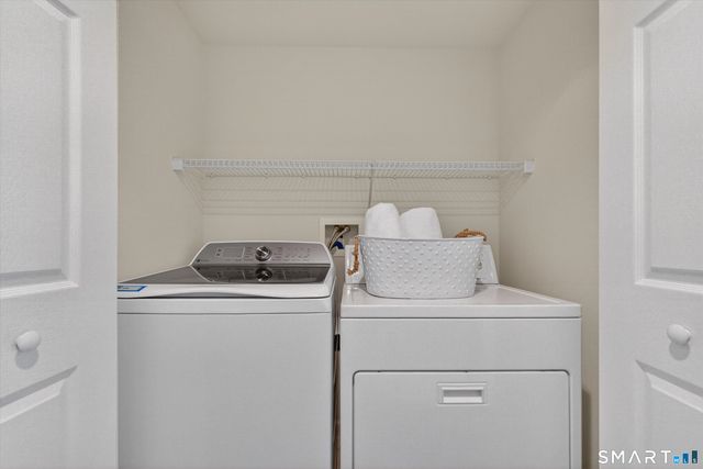 1502 Pinnacle Way 1502, Danbury, CT 06811