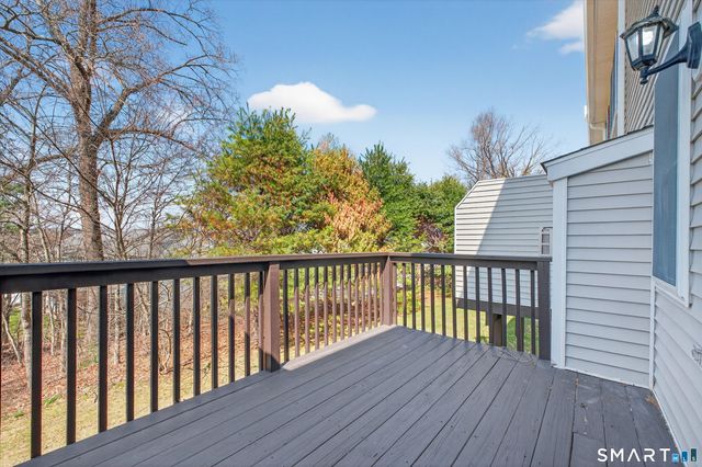 1502 Pinnacle Way 1502, Danbury, CT 06811