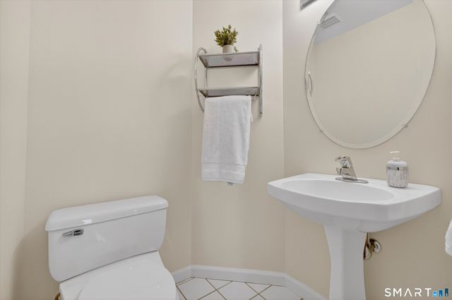 1502 Pinnacle Way 1502, Danbury, CT 06811