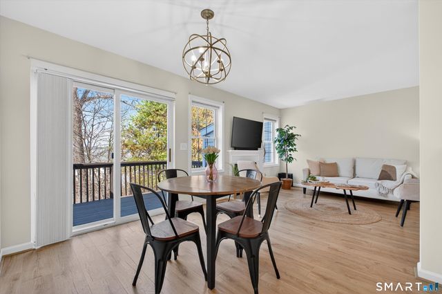 1502 Pinnacle Way 1502, Danbury, CT 06811