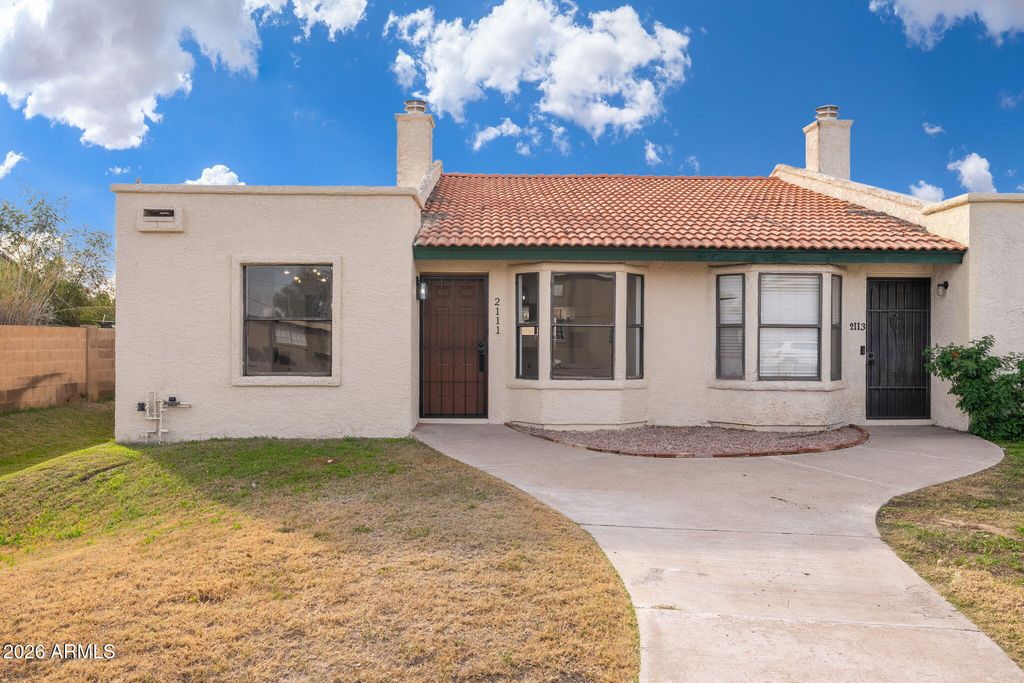 Image 1 of property listing at 2111 W MISSOURI Avenue 10, Phoenix, AZ 85015