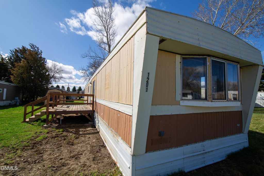 1201 Pioneer Trail, Mandan, ND 58554 photo 11