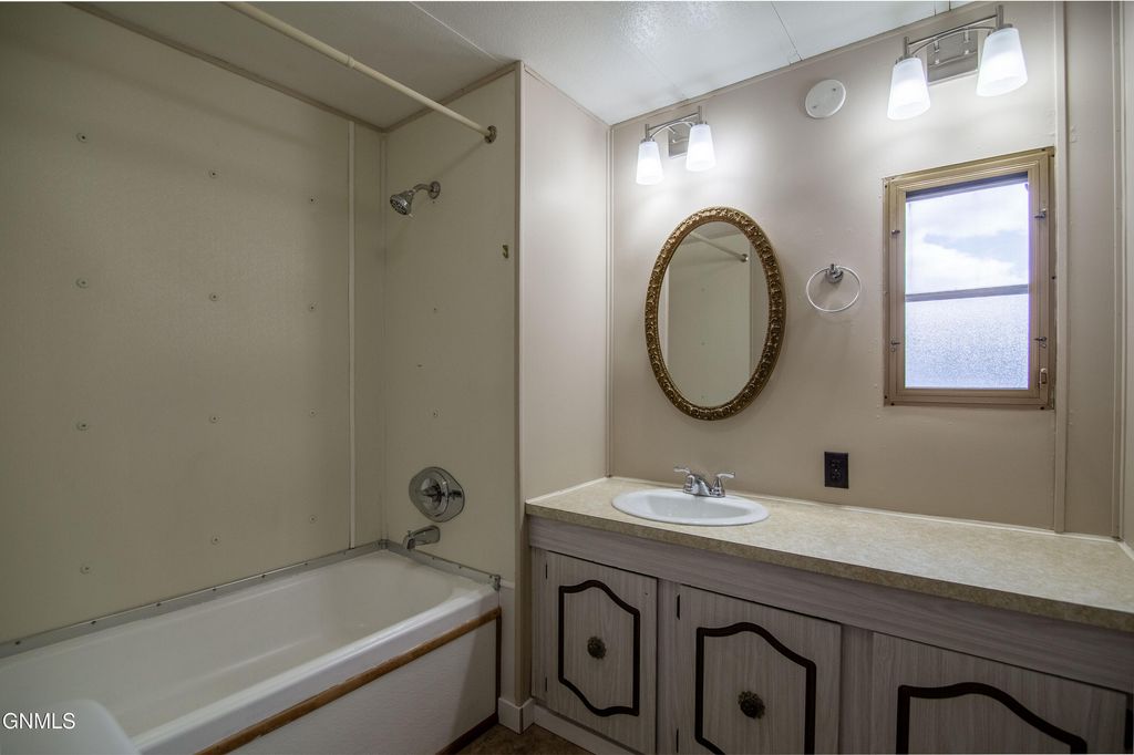 1201 Pioneer Trail, Mandan, ND 58554 photo 7