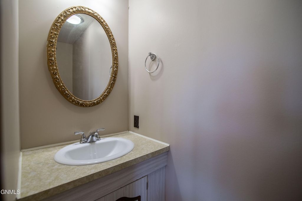 1201 Pioneer Trail, Mandan, ND 58554 photo 8