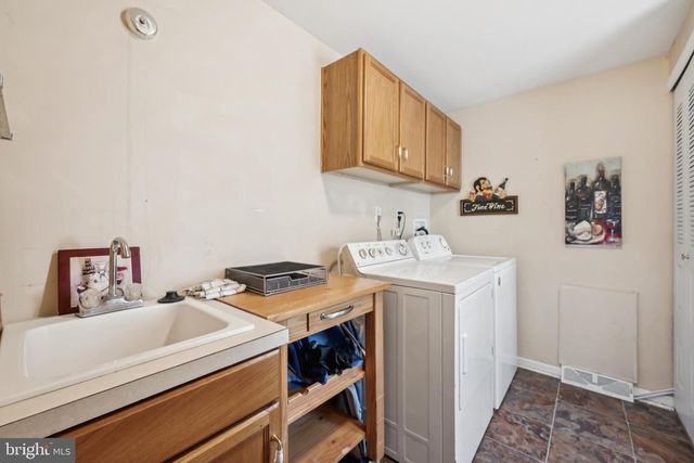 47 GREGORY DR., Williamstown, NJ 08094