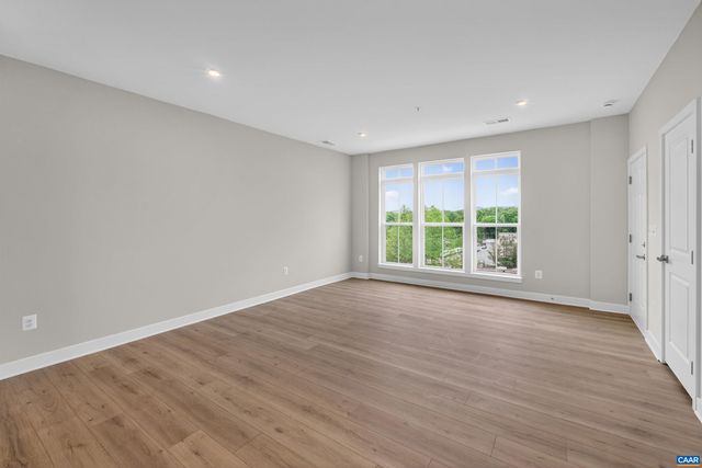 5A PERSEUS LN, Charlottesville, VA 22901