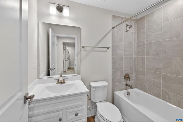 5A PERSEUS LN, Charlottesville, VA 22901