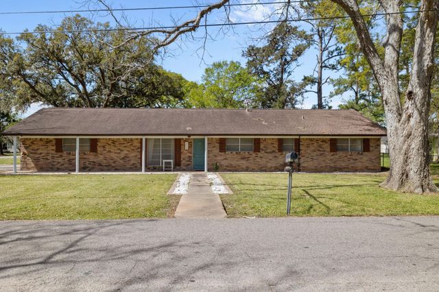 404 S 14th Street, West Columbia, TX 77486