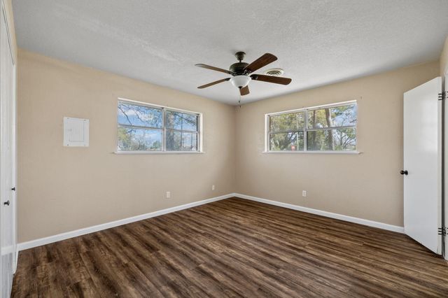 404 S 14th Street, West Columbia, TX 77486