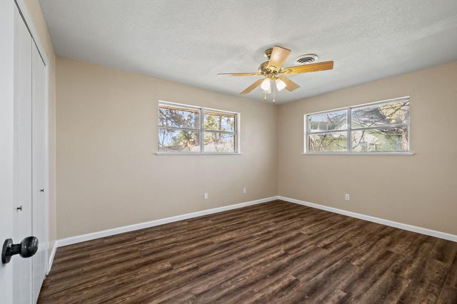 404 S 14th Street, West Columbia, TX 77486