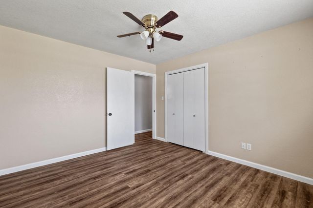 404 S 14th Street, West Columbia, TX 77486