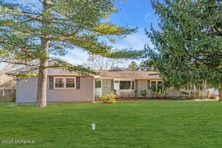 220 Edgemere Drive, Toms River, NJ 08755