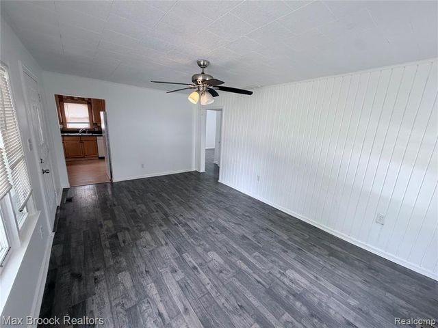 1130 Birchwood Drive, Troy, MI 48083