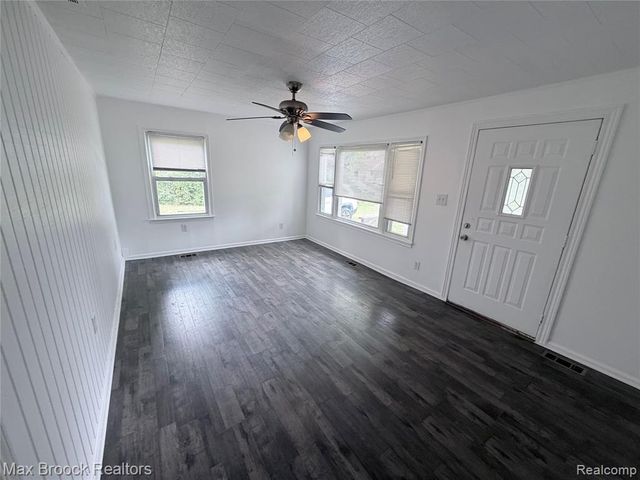 1130 Birchwood Drive, Troy, MI 48083