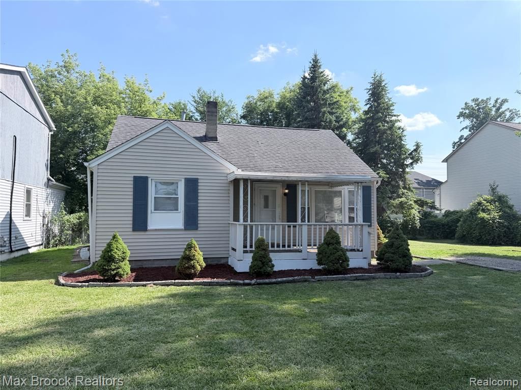 1130 Birchwood Drive, Troy, MI 48083