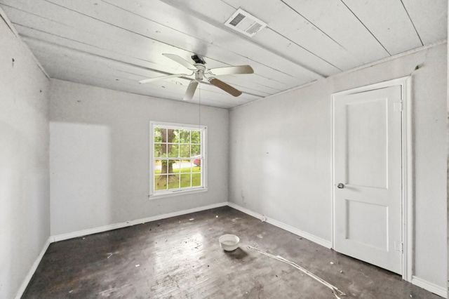 615 Stella Street, Baytown, TX 77520