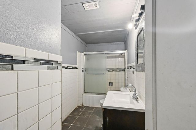 615 Stella Street, Baytown, TX 77520