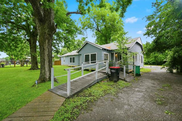 615 Stella Street, Baytown, TX 77520