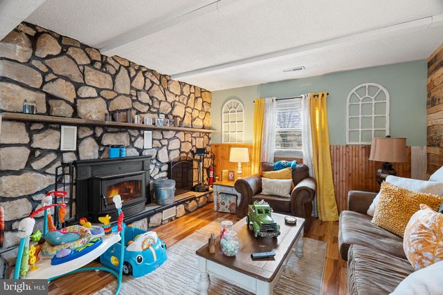 4429 ROSELYN LN, Bensalem, PA 19020