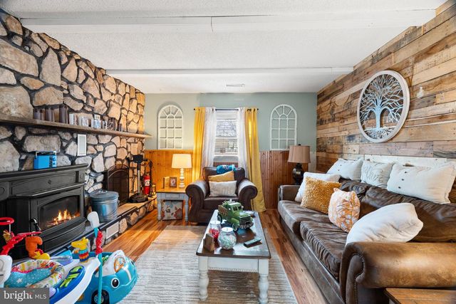 4429 ROSELYN LN, Bensalem, PA 19020