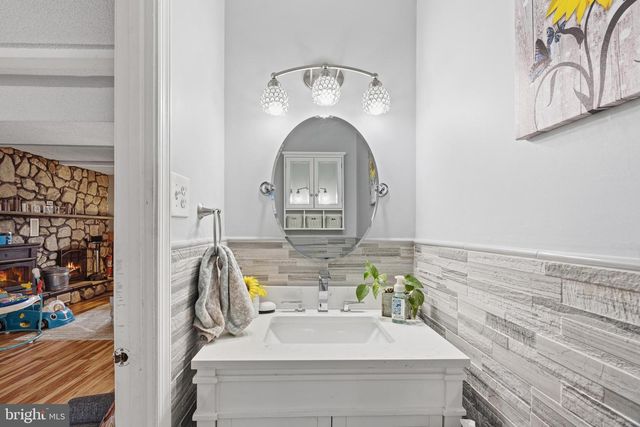 4429 ROSELYN LN, Bensalem, PA 19020