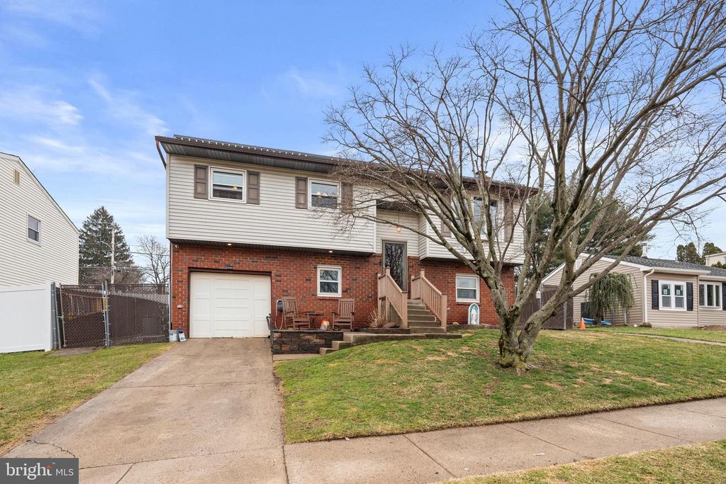 4429 ROSELYN LN, Bensalem, PA 19020