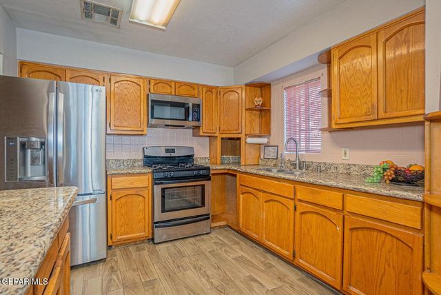 2224 ESCARPA Drive, El Paso, TX 79935