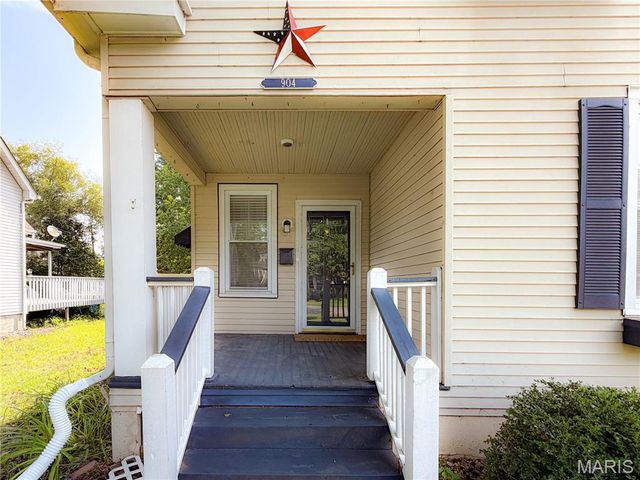 904 Troy Road, Edwardsville, IL 62025