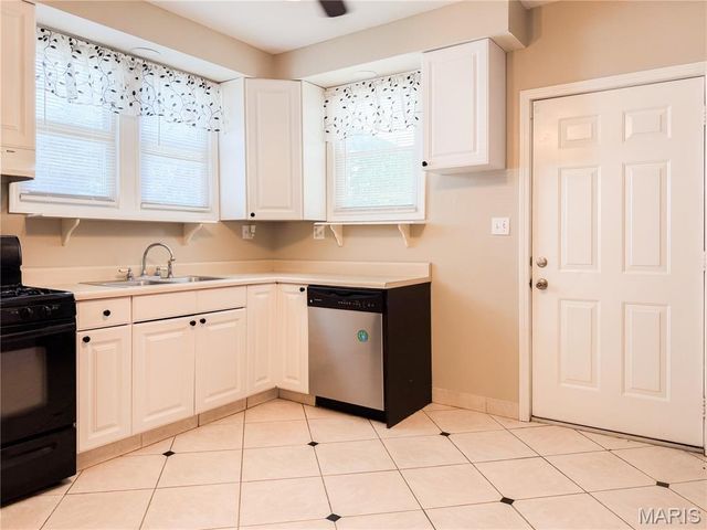 904 Troy Road, Edwardsville, IL 62025