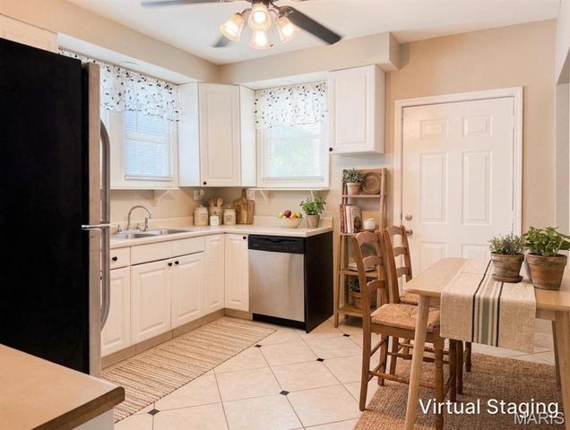 904 Troy Road, Edwardsville, IL 62025
