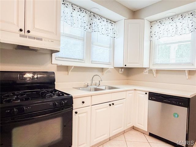 904 Troy Road, Edwardsville, IL 62025