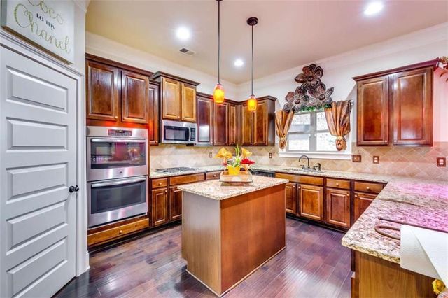 1405 Rainey Way, Hampton, GA 30228