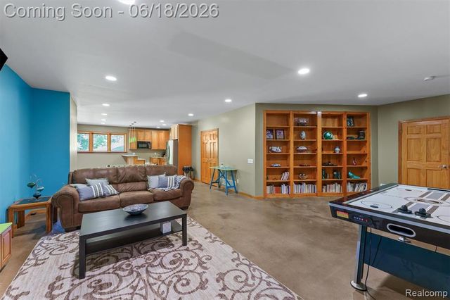 5715 Crest Court, Dexter, MI 48130