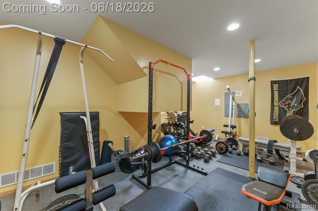 5715 Crest Court, Dexter, MI 48130