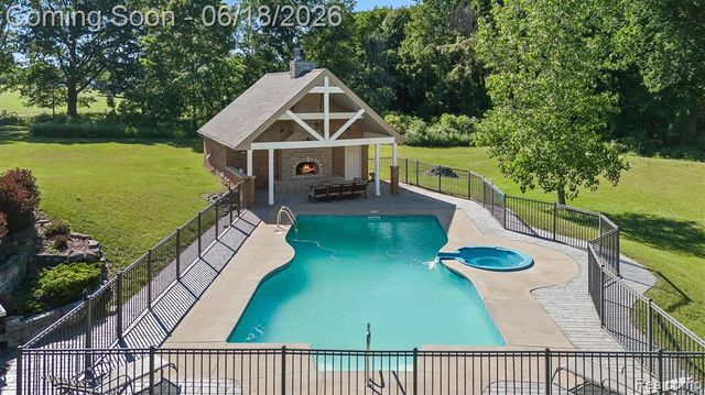 5715 Crest Court, Dexter, MI 48130