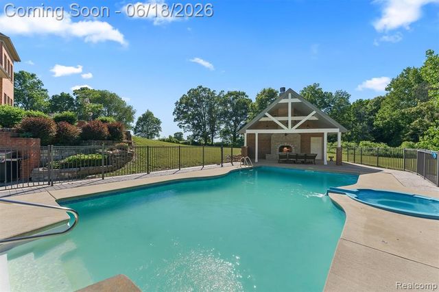 5715 Crest Court, Dexter, MI 48130