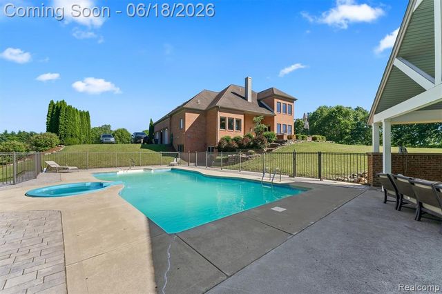 5715 Crest Court, Dexter, MI 48130