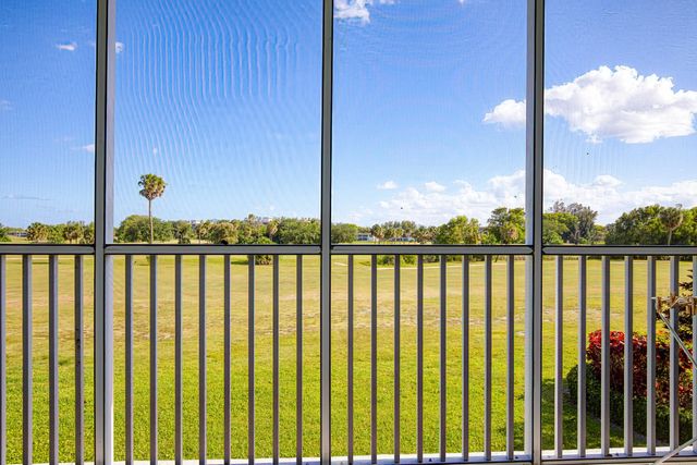 2950 N Palm Aire Drive 205, Pompano Beach, FL 33069