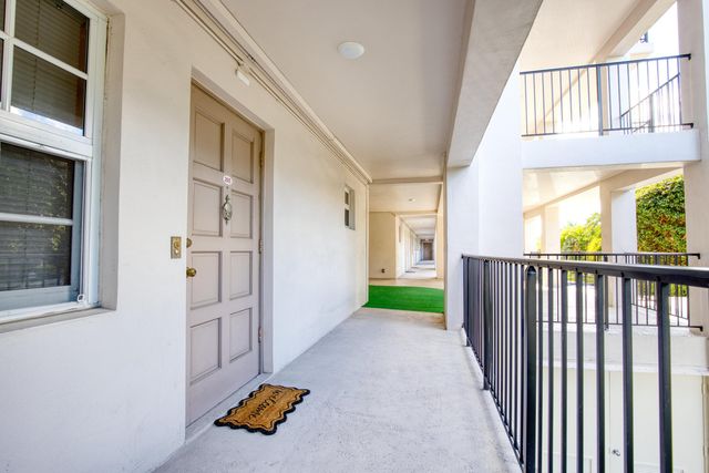 2950 N Palm Aire Drive 205, Pompano Beach, FL 33069