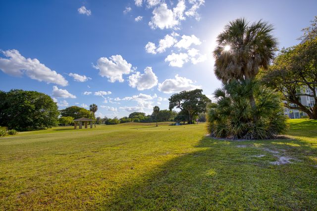 2950 N Palm Aire Drive 205, Pompano Beach, FL 33069