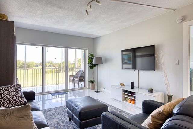 2950 N Palm Aire Drive 205, Pompano Beach, FL 33069