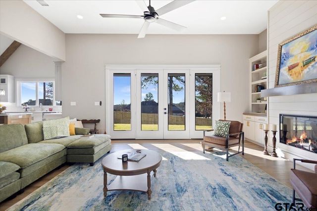 12181 Oak Grove Dr., Tyler, TX 75706