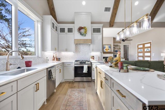 12181 Oak Grove Dr., Tyler, TX 75706