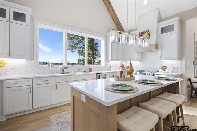 12181 Oak Grove Dr., Tyler, TX 75706