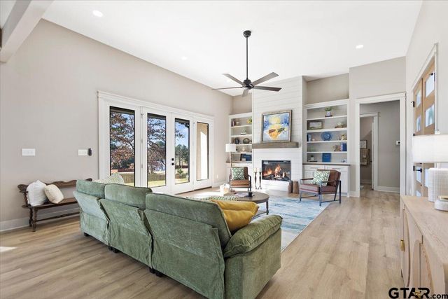 12181 Oak Grove Dr., Tyler, TX 75706