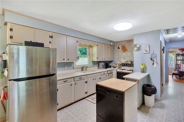 225 Meadowlark Drive, Walhalla, SC 29691
