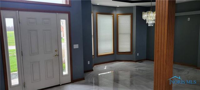 1326 Pine Valley Drive, Bowling Green, OH 43402