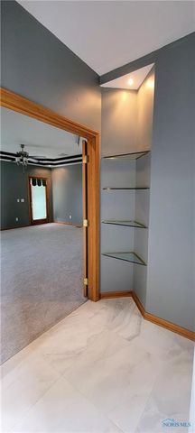 1326 Pine Valley Drive, Bowling Green, OH 43402