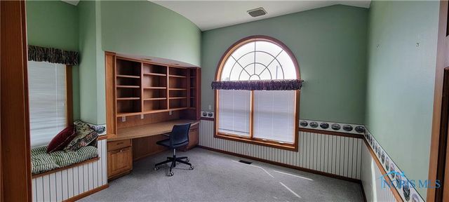 1326 Pine Valley Drive, Bowling Green, OH 43402